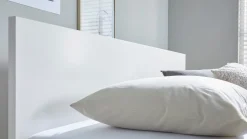 B Bright Bed Ragnar met hoofbord hout wit