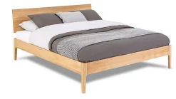 New Karlsson Bed Sky met lattenbodems Bossflex 400 en B Bright Gold Coolmax matrassen eiken honing